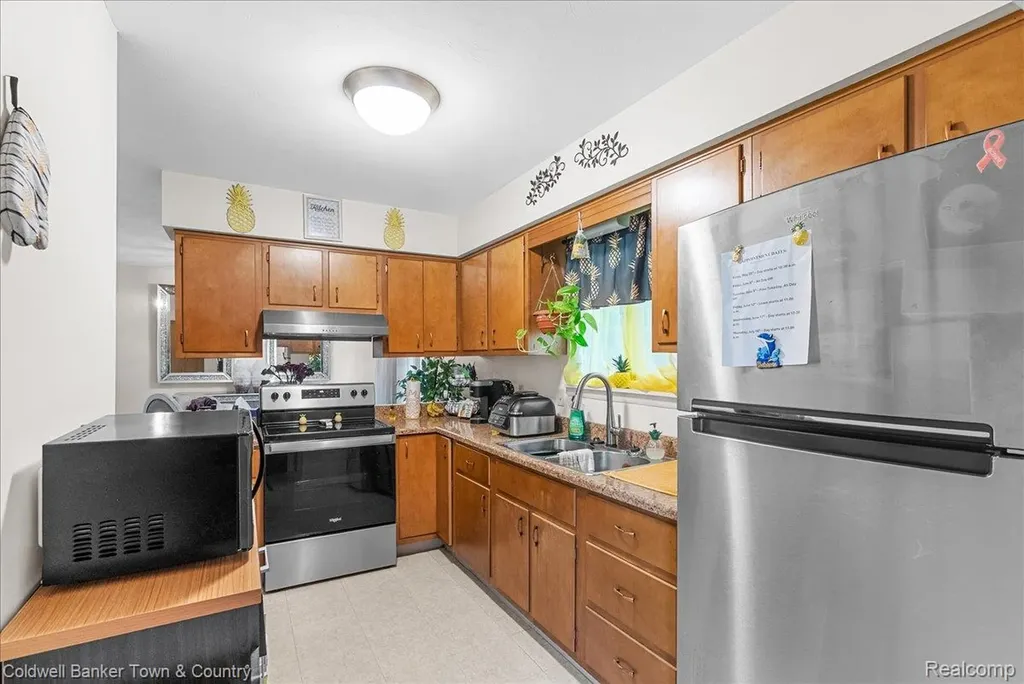 5309 Granger Drive Lansing City MI 48911
