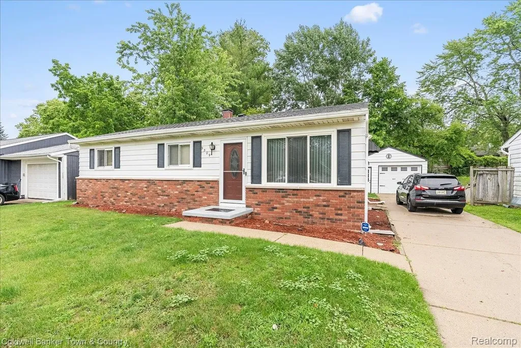 5309 Granger Drive Lansing City MI 48911