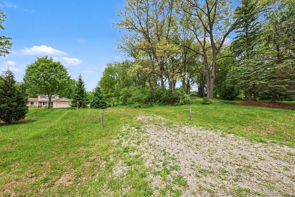 00000 Davisburg Road Springfield Charter Township MI 48350