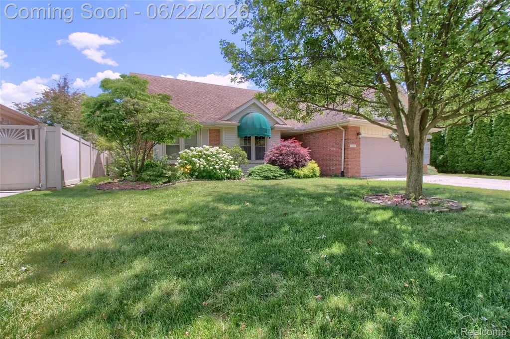 26901 Coachlight Street Woodhaven City MI 48183