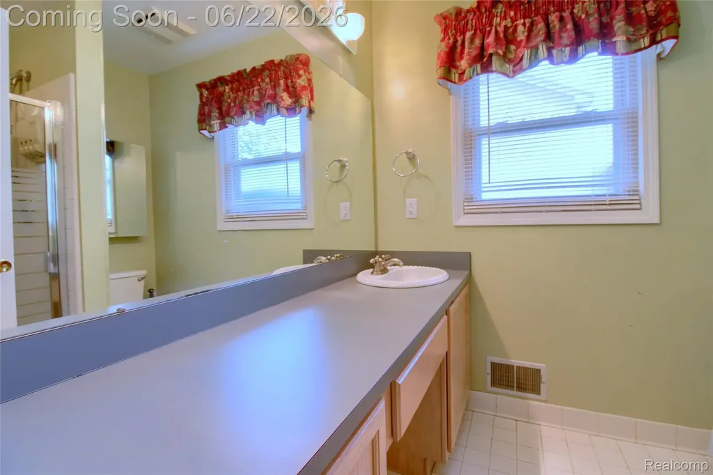 26901 Coachlight Street Woodhaven City MI 48183