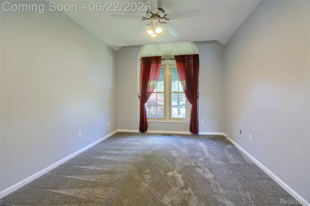 26901 Coachlight Street Woodhaven City MI 48183