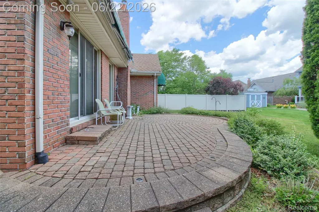 26901 Coachlight Street Woodhaven City MI 48183