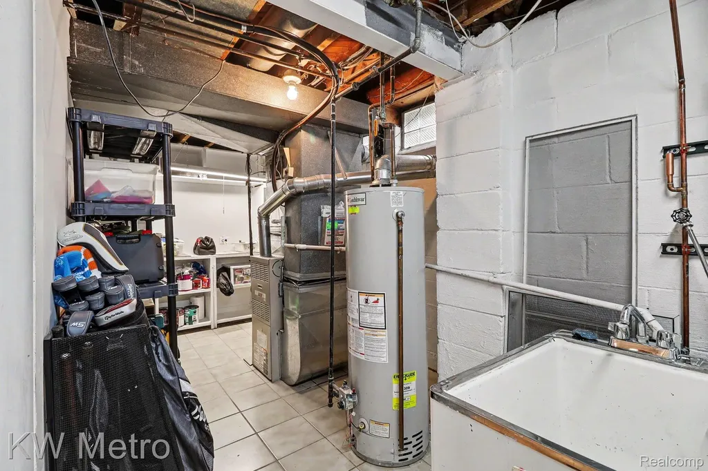 2815 Ellwood Avenue Berkley City MI 48072