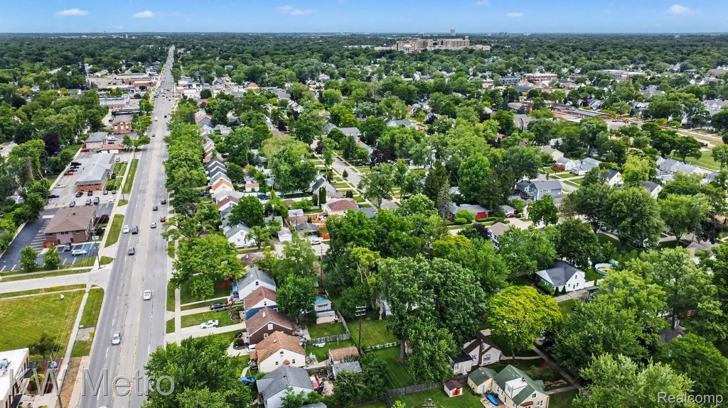 2815 Ellwood Avenue Berkley City MI 48072