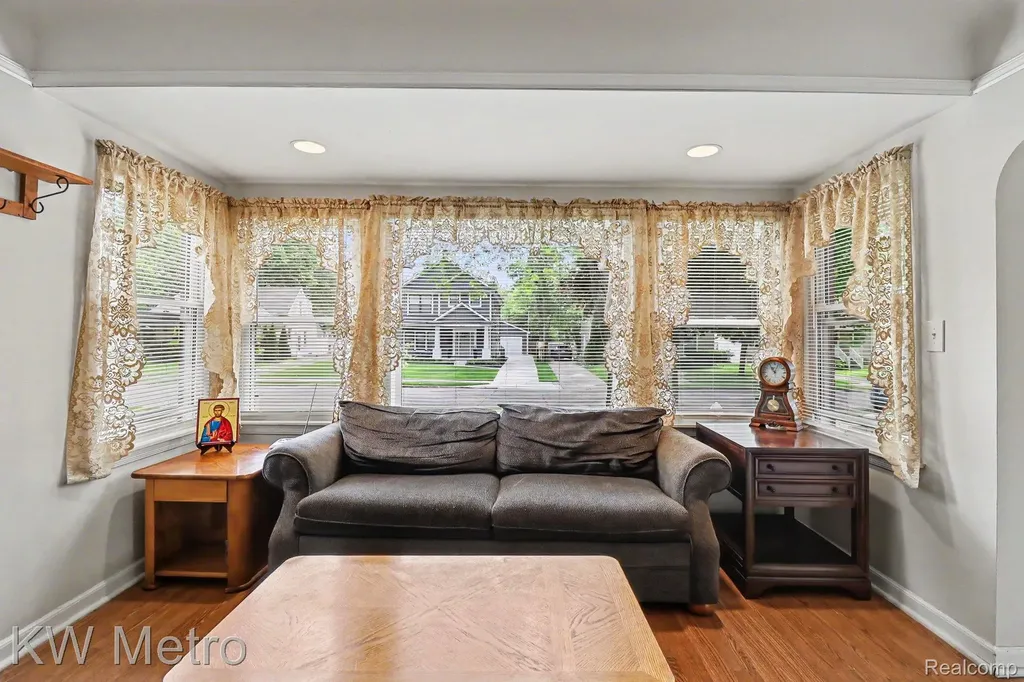 2815 Ellwood Avenue Berkley City MI 48072