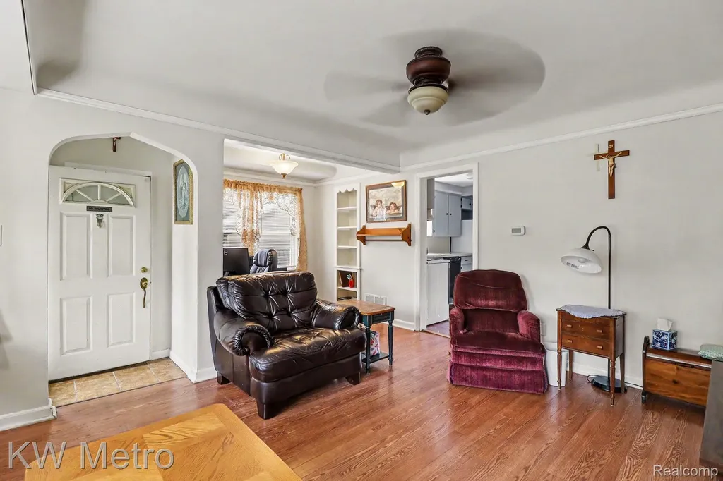 2815 Ellwood Avenue Berkley City MI 48072