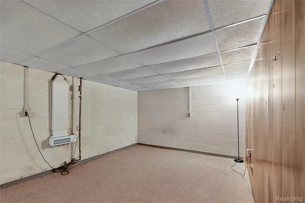 2312 Darwin Lane Saginaw Charter Township MI 48603