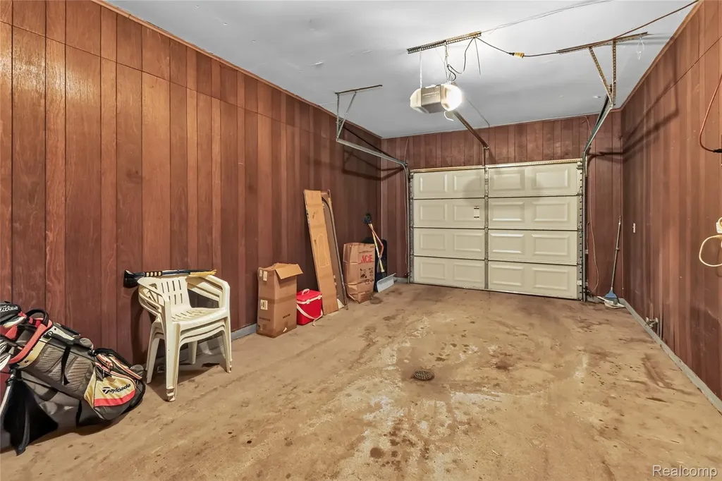 2312 Darwin Lane Saginaw Charter Township MI 48603