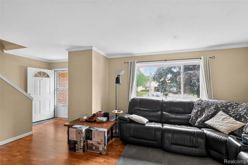 2312 Darwin Lane Saginaw Charter Township MI 48603