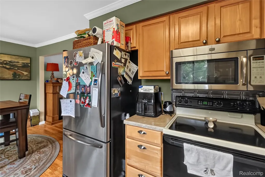 2312 Darwin Lane Saginaw Charter Township MI 48603