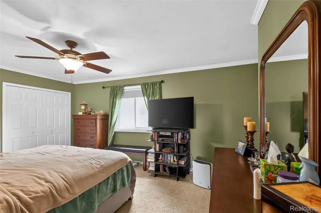 2312 Darwin Lane Saginaw Charter Township MI 48603