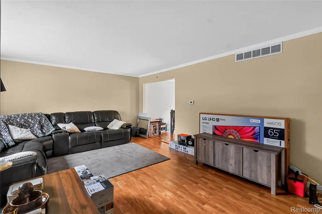 2312 Darwin Lane Saginaw Charter Township MI 48603