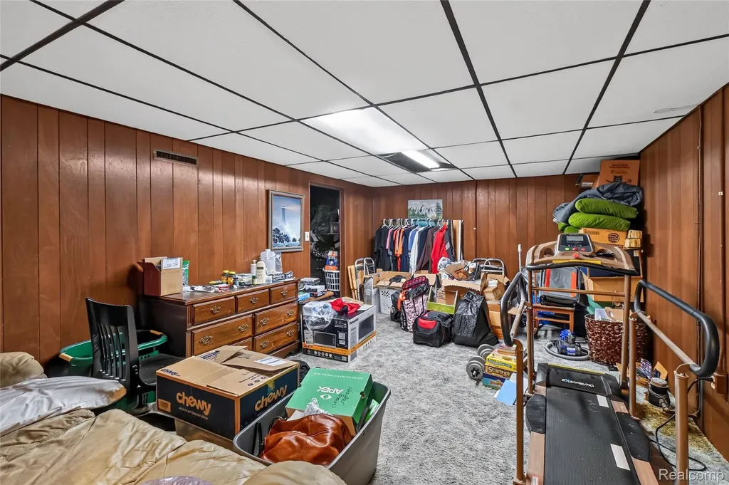 2312 Darwin Lane Saginaw Charter Township MI 48603