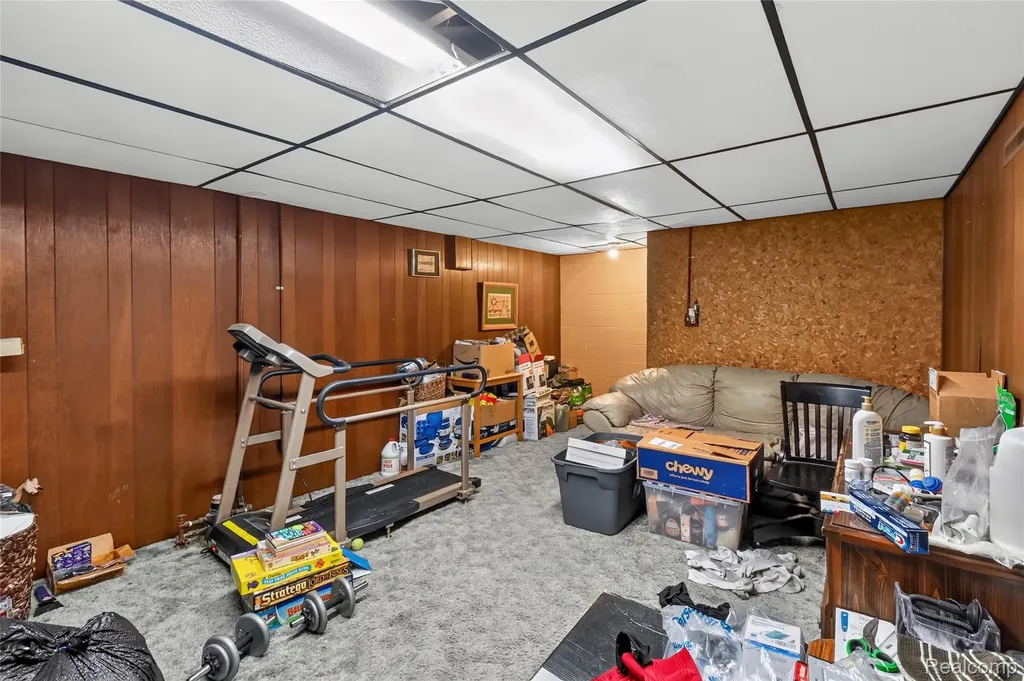2312 Darwin Lane Saginaw Charter Township MI 48603