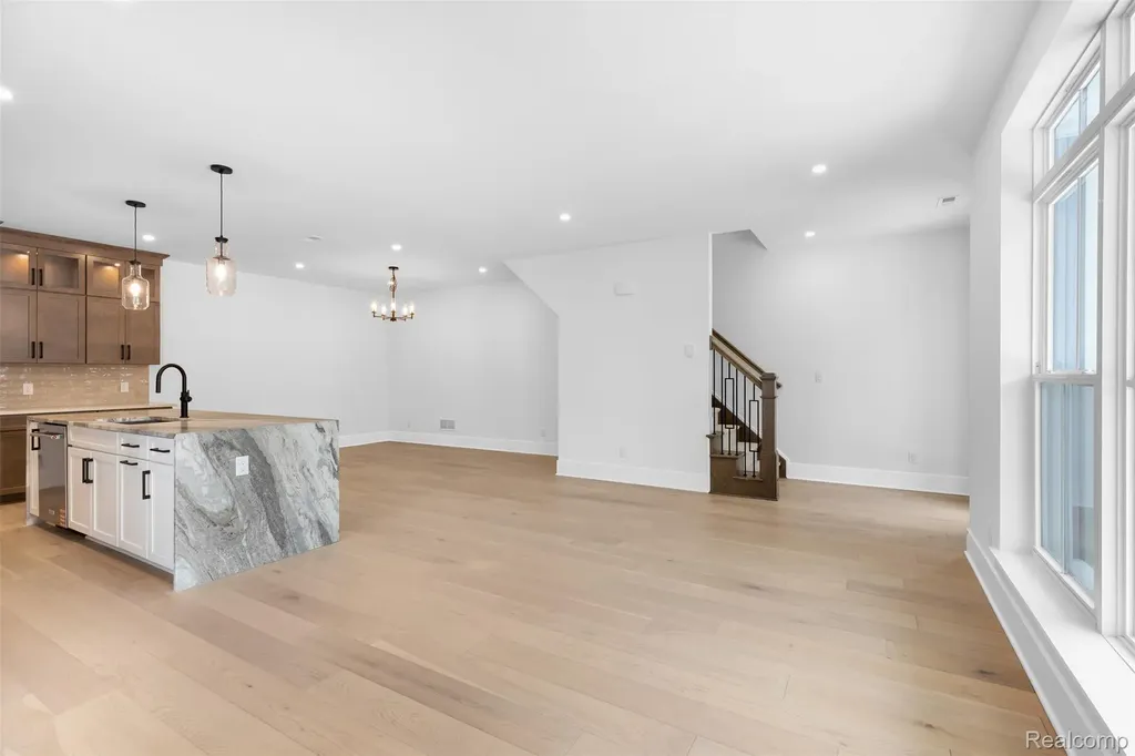 108 Apaloosa Northville City MI 48167