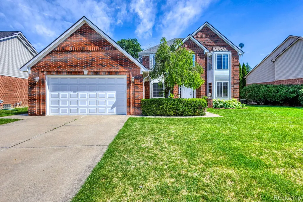 461 Tanner Drive Troy City MI 48085