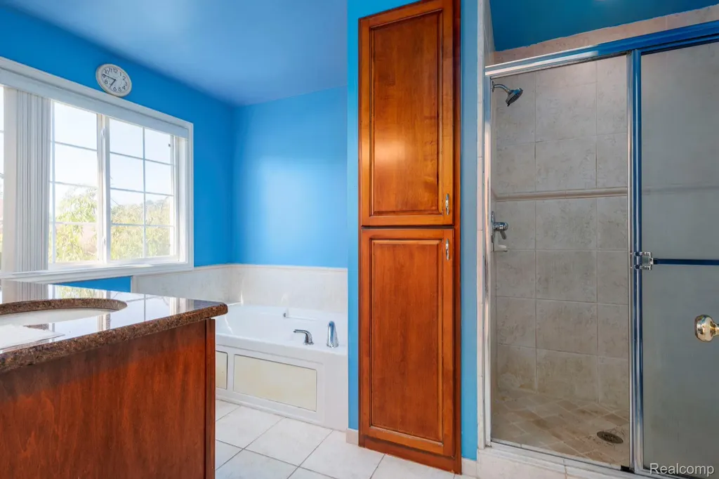461 Tanner Drive Troy City MI 48085