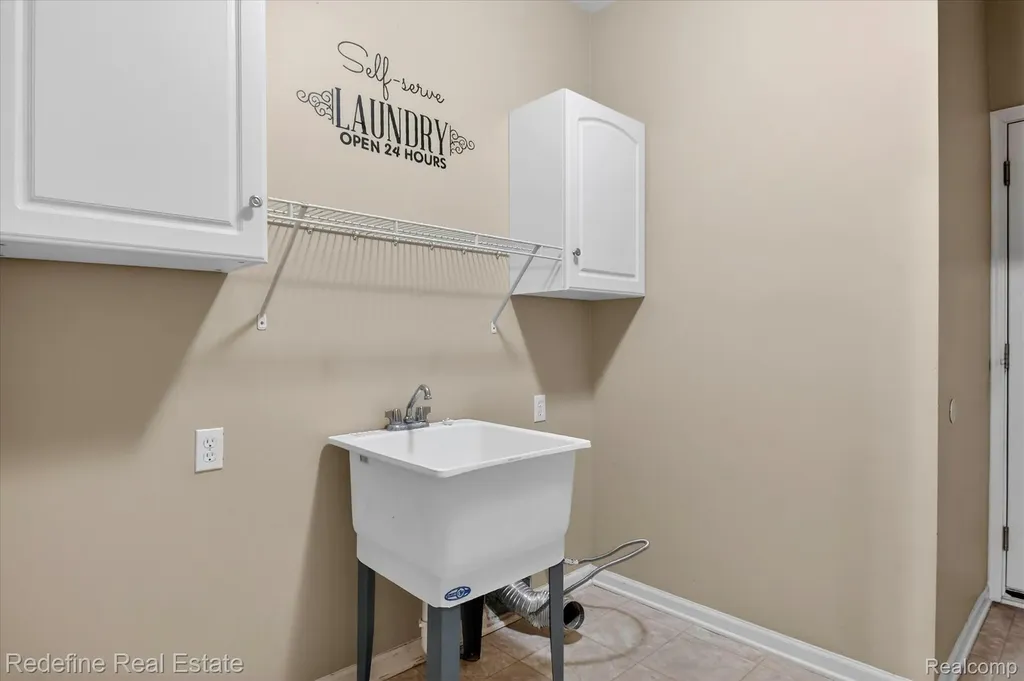 4015 Norwich Drive Canton Charter Township MI 48188