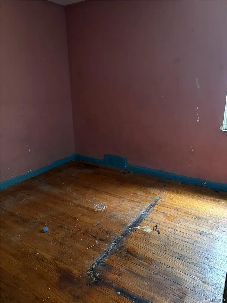 11316 College Street Detroit City MI 48205