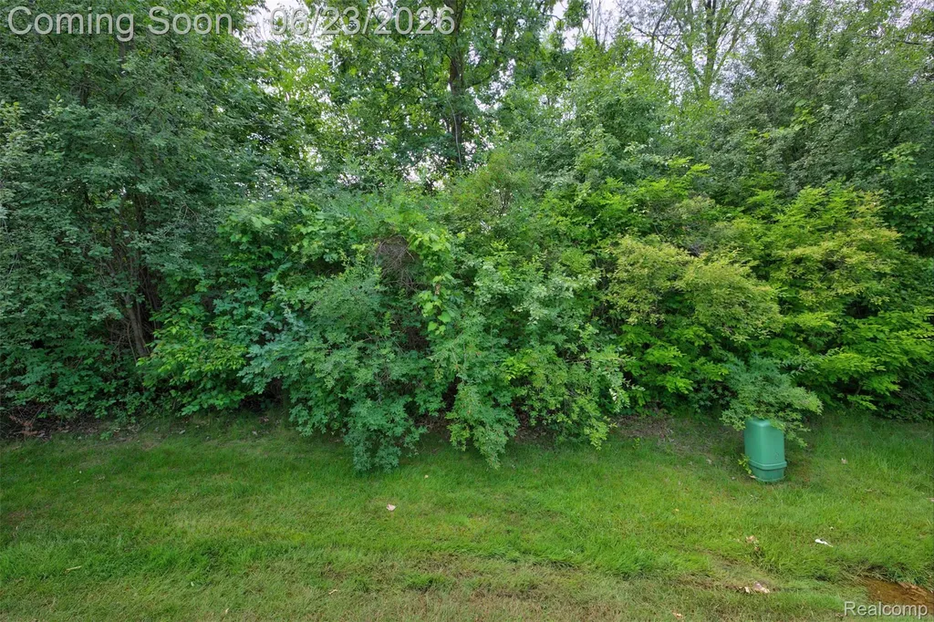 3108 Falcon Drive Burton City MI 48519
