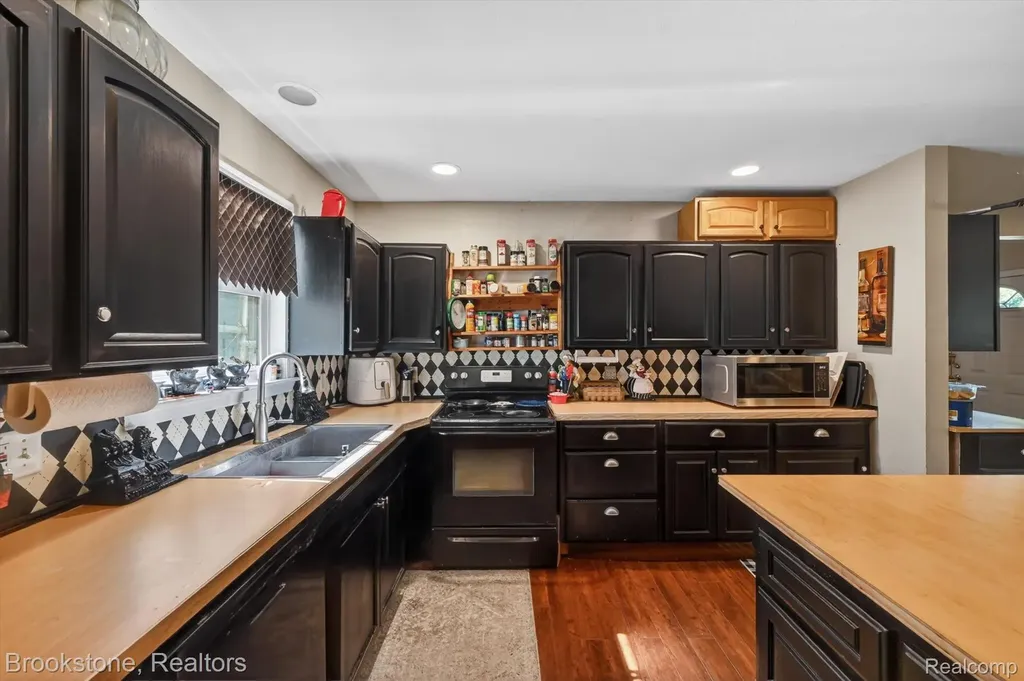9300 Head O Lake Road Whiteford Township MI 49267
