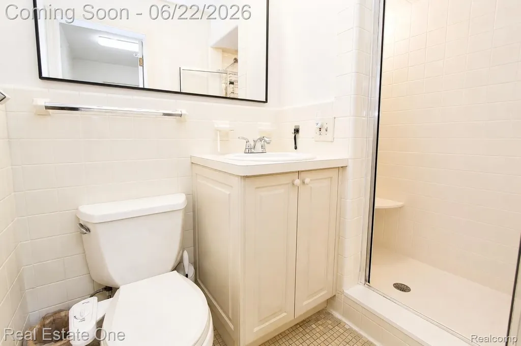 28383 W Greenmeadow Circle Farmington Hills City MI 48334
