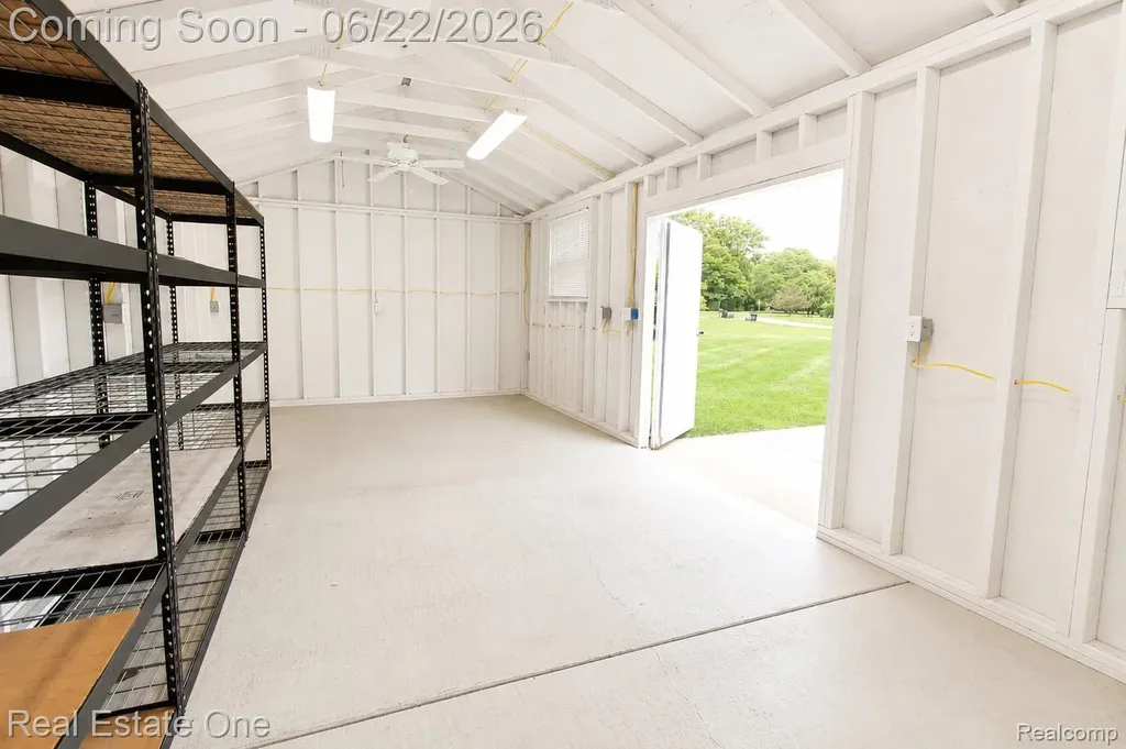 28383 W Greenmeadow Circle Farmington Hills City MI 48334