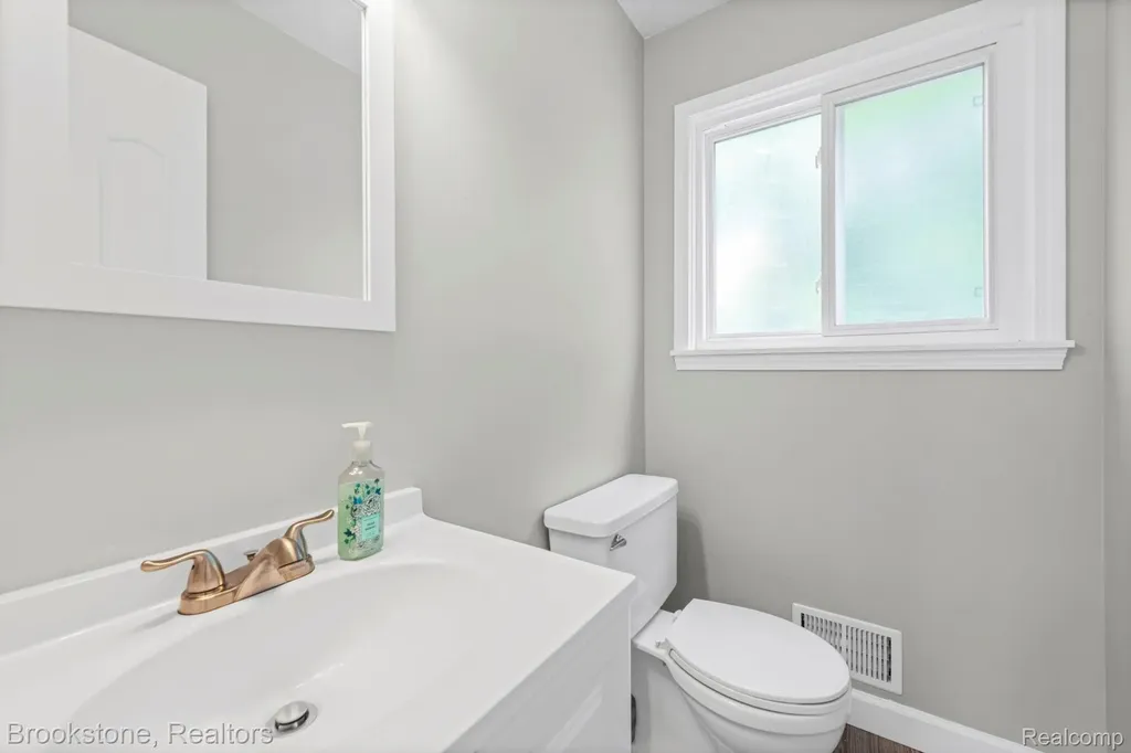 5652 Tequesta Drive West Bloomfield Charter Township MI 48323