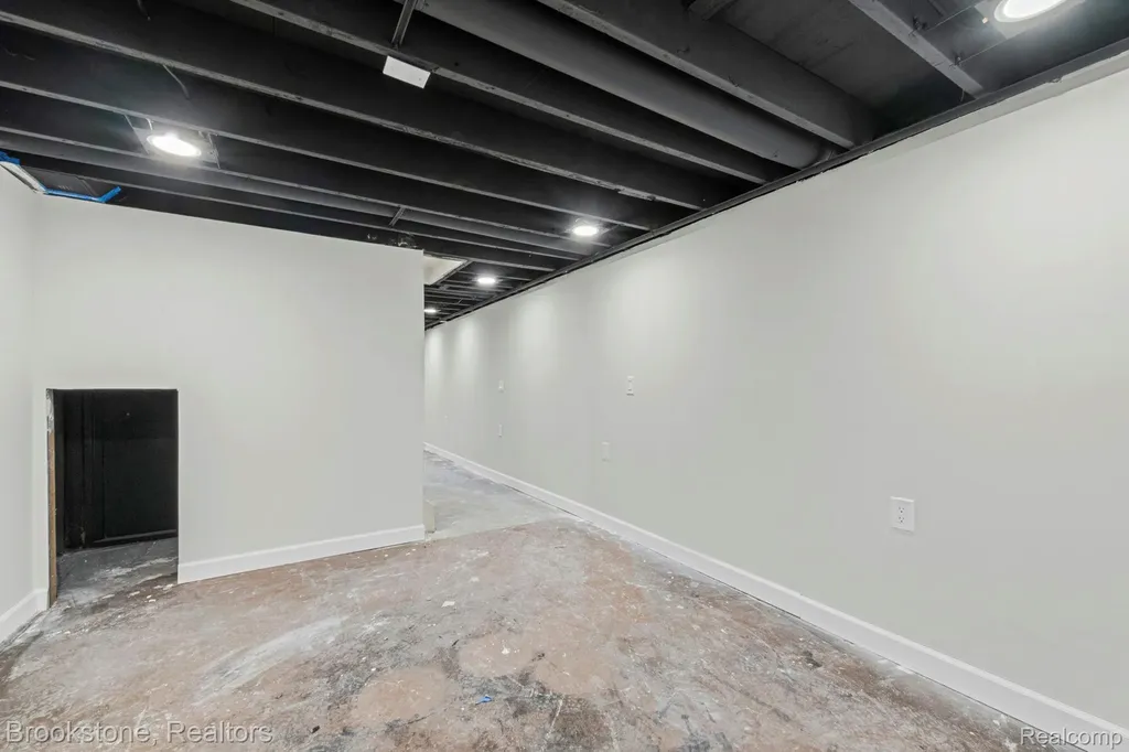 5652 Tequesta Drive West Bloomfield Charter Township MI 48323