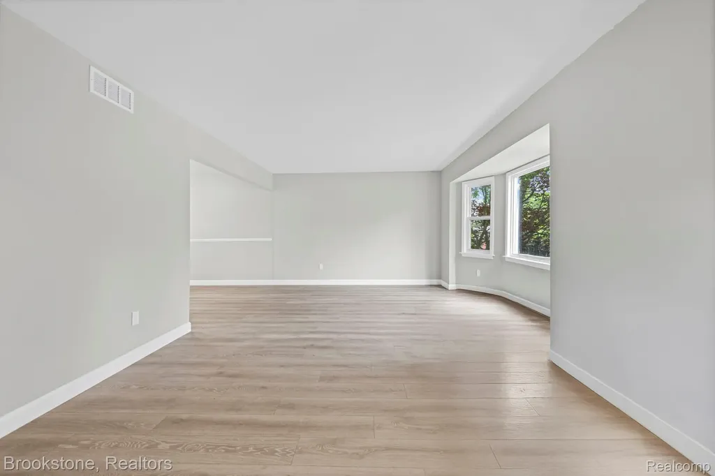 5652 Tequesta Drive West Bloomfield Charter Township MI 48323