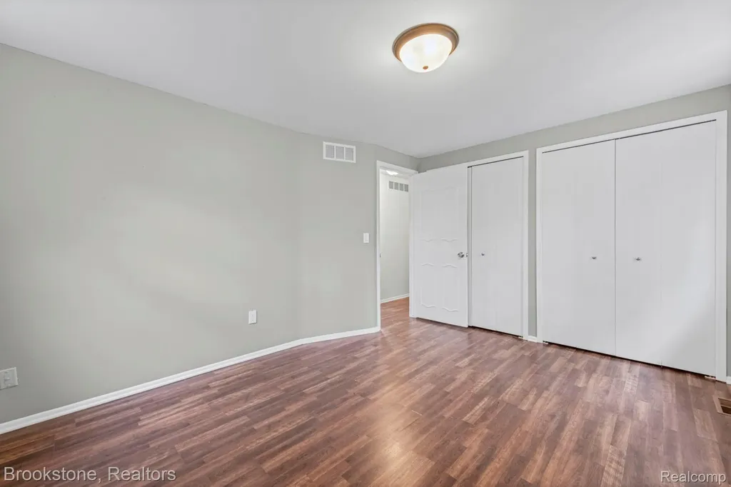 5652 Tequesta Drive West Bloomfield Charter Township MI 48323