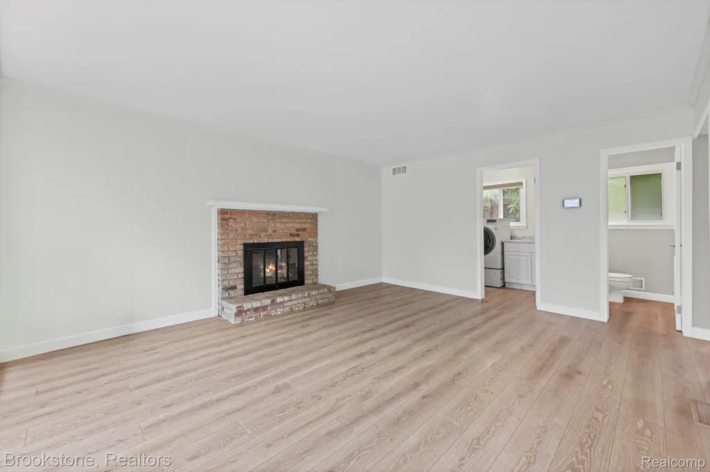 5652 Tequesta Drive West Bloomfield Charter Township MI 48323