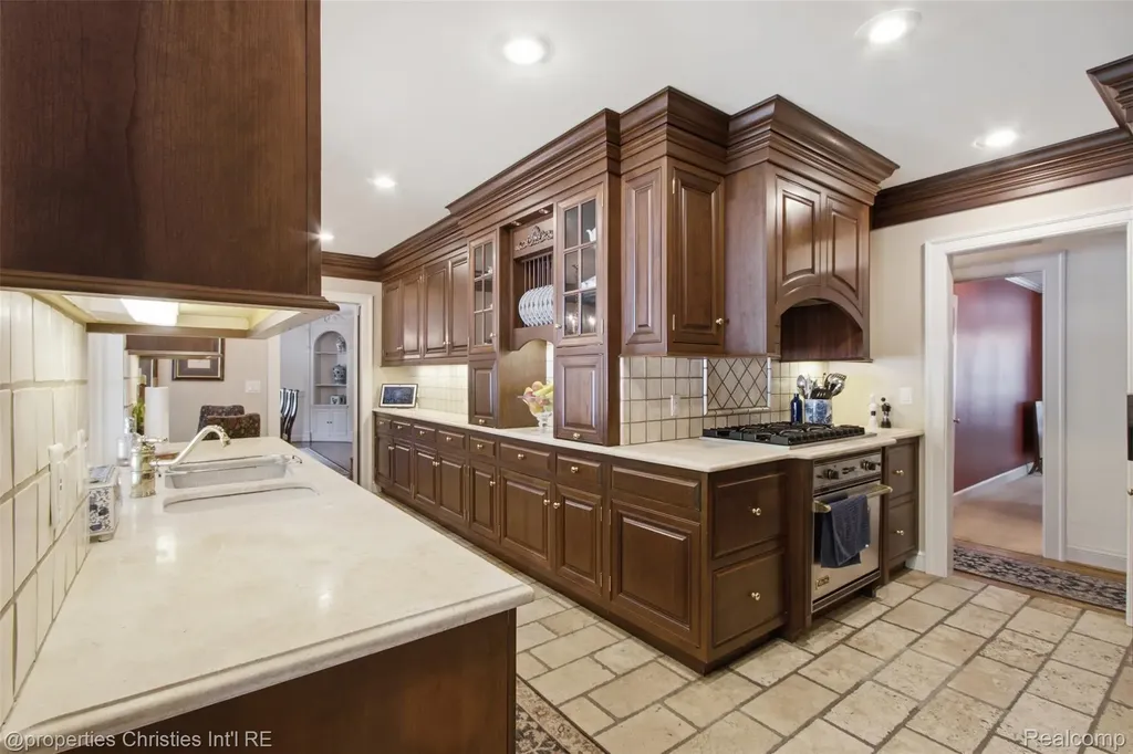485 Westwood Drive Bloomfield Hills City MI 48301