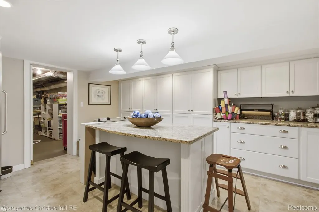 485 Westwood Drive Bloomfield Hills City MI 48301