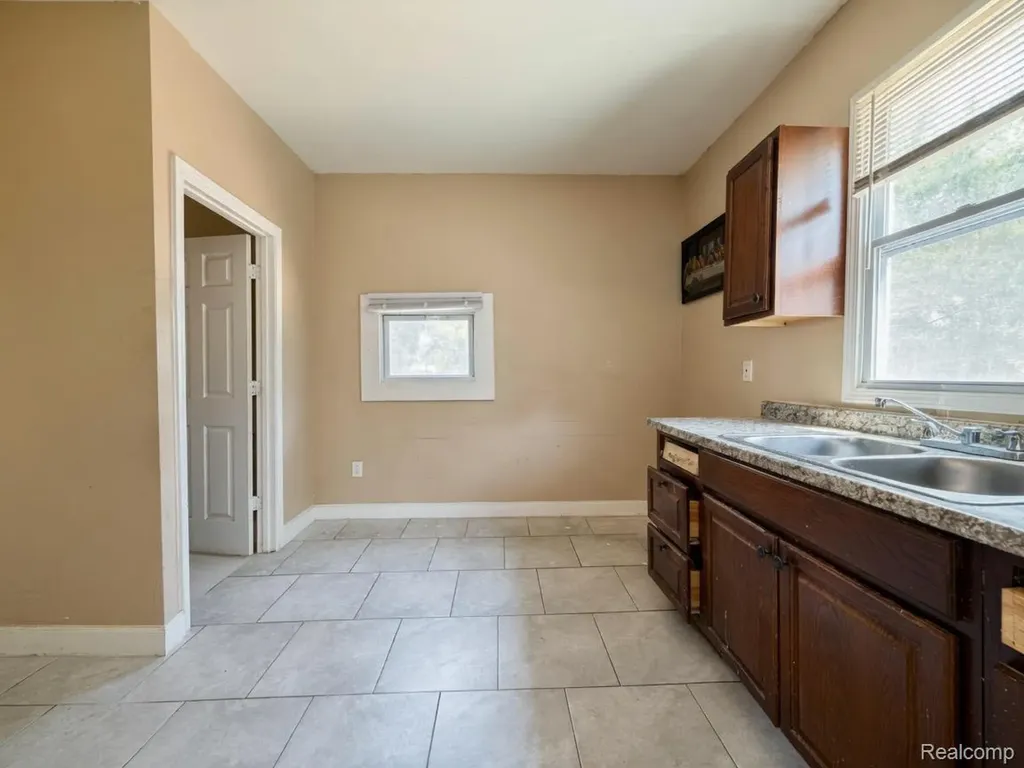 16856 San Juan Drive Detroit City MI 48221