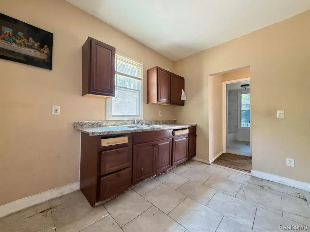 16856 San Juan Drive Detroit City MI 48221