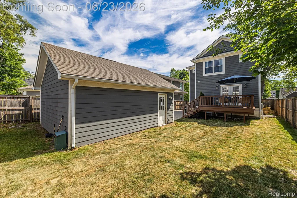 818 Mohawk Avenue Royal Oak City MI 48067
