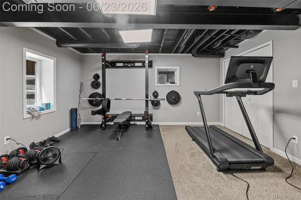 818 Mohawk Avenue Royal Oak City MI 48067