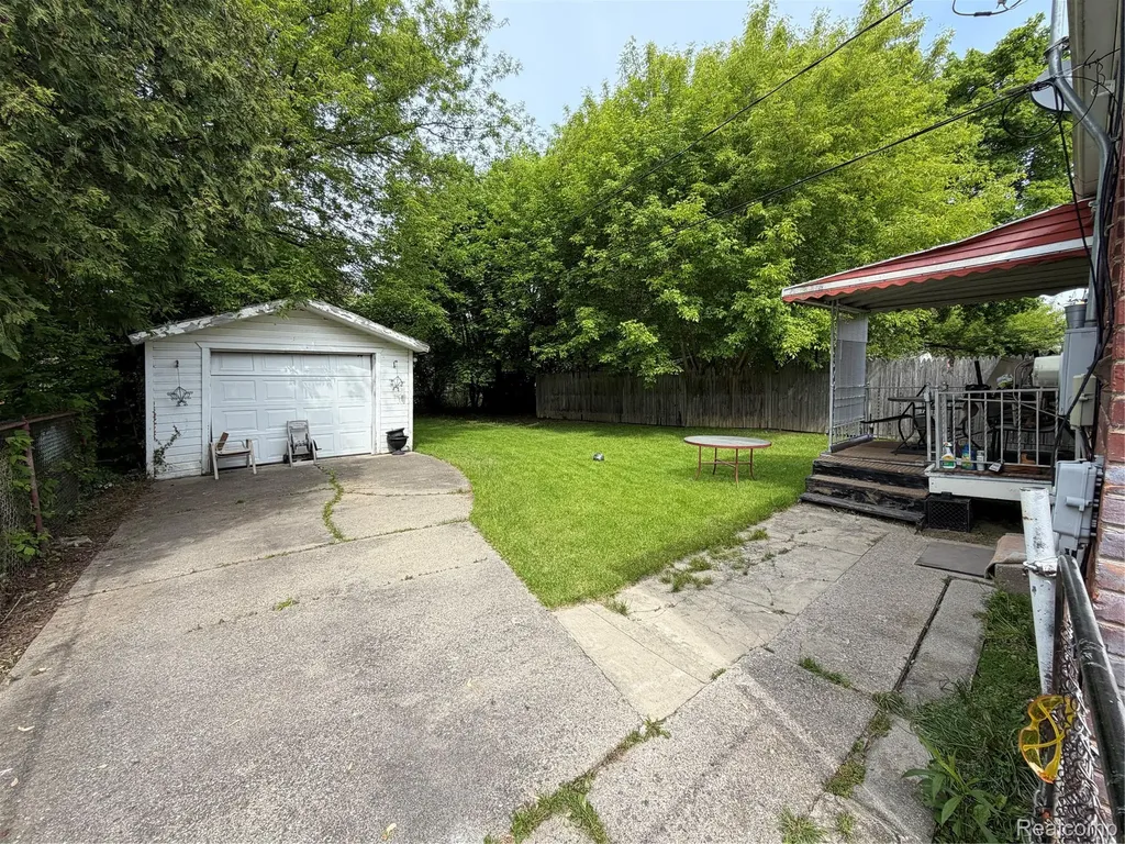10071 Vaughan Street Detroit City MI 48228