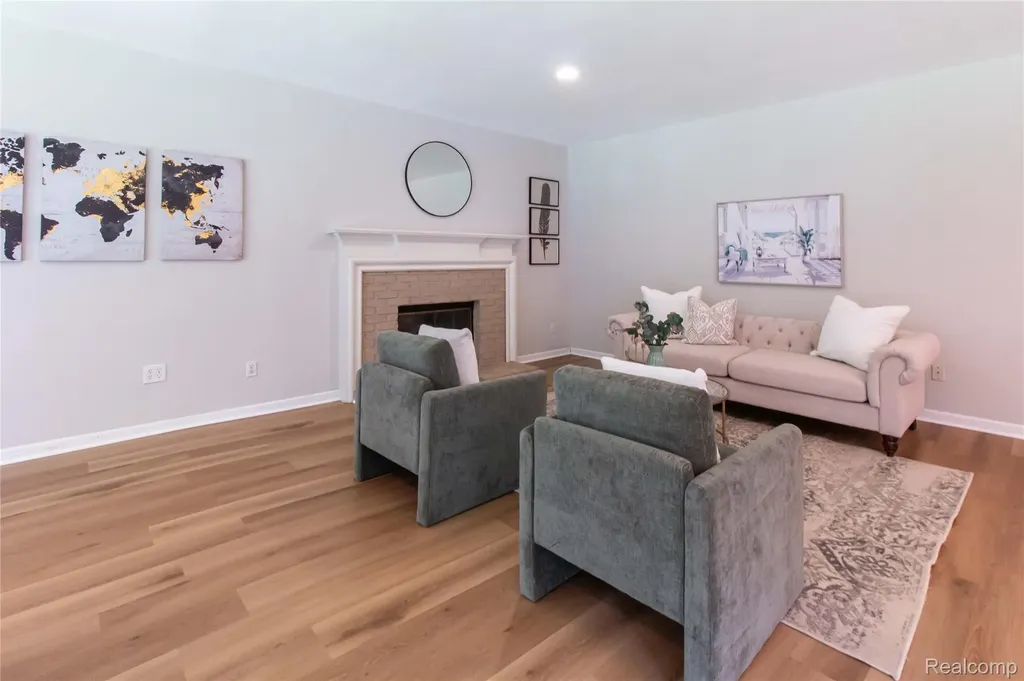1880 Poppleton Drive West Bloomfield Charter Township MI 48324