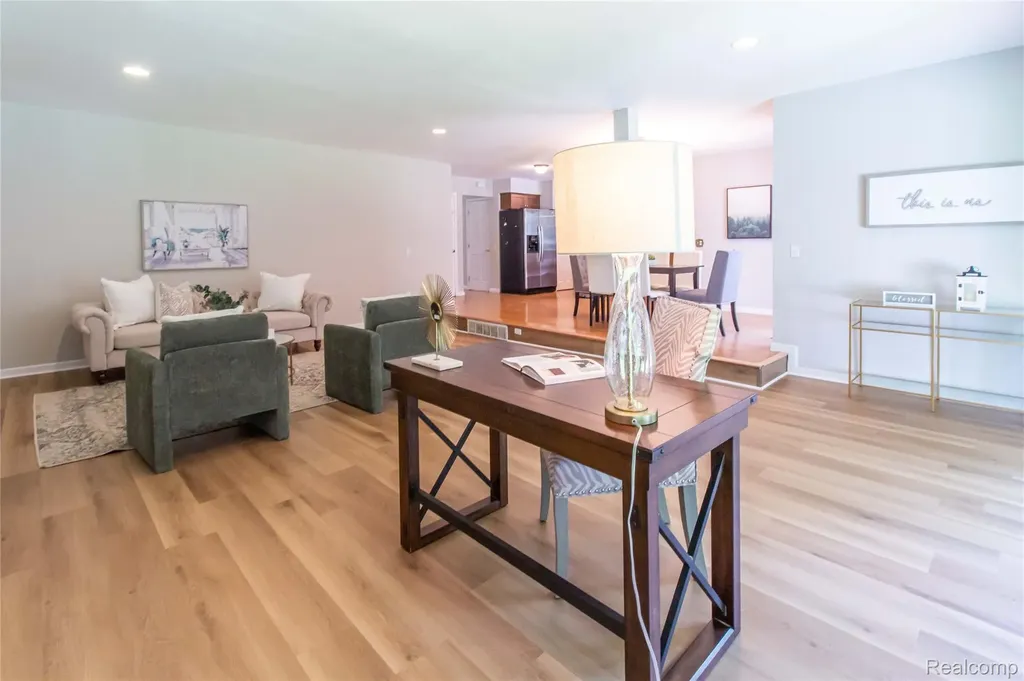 1880 Poppleton Drive West Bloomfield Charter Township MI 48324