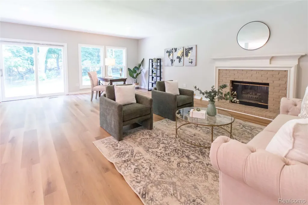 1880 Poppleton Drive West Bloomfield Charter Township MI 48324
