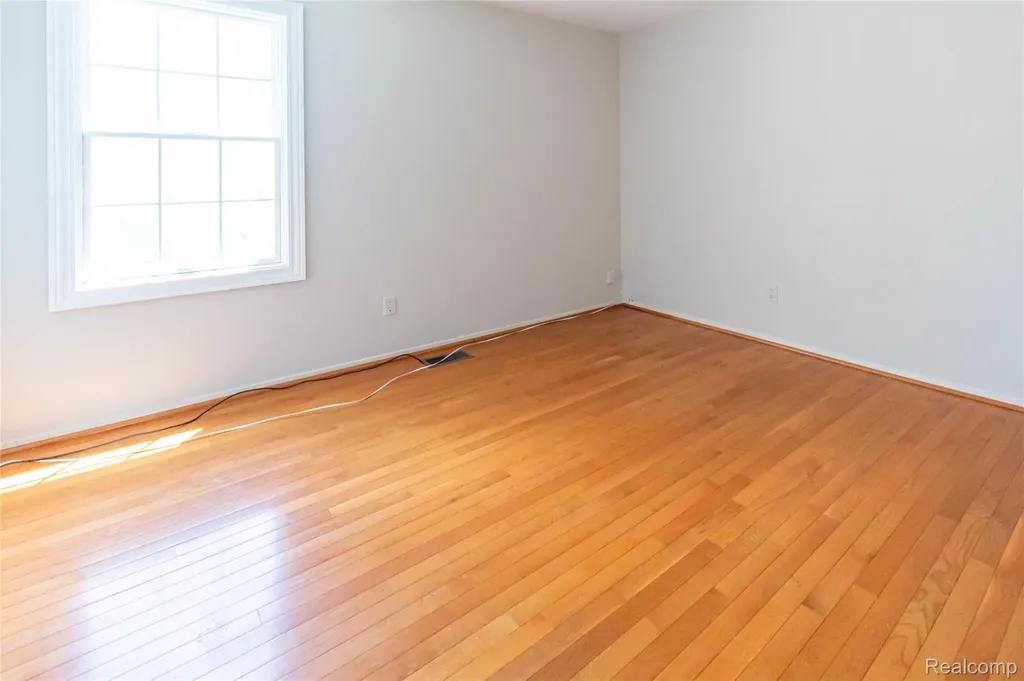 1880 Poppleton Drive West Bloomfield Charter Township MI 48324