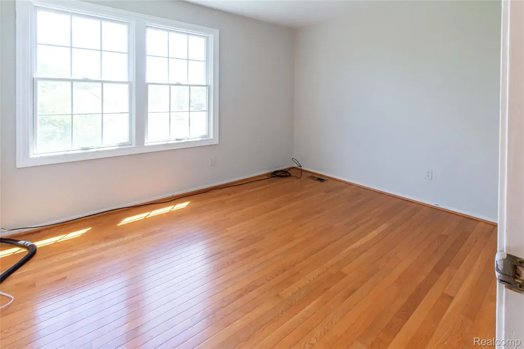 1880 Poppleton Drive West Bloomfield Charter Township MI 48324