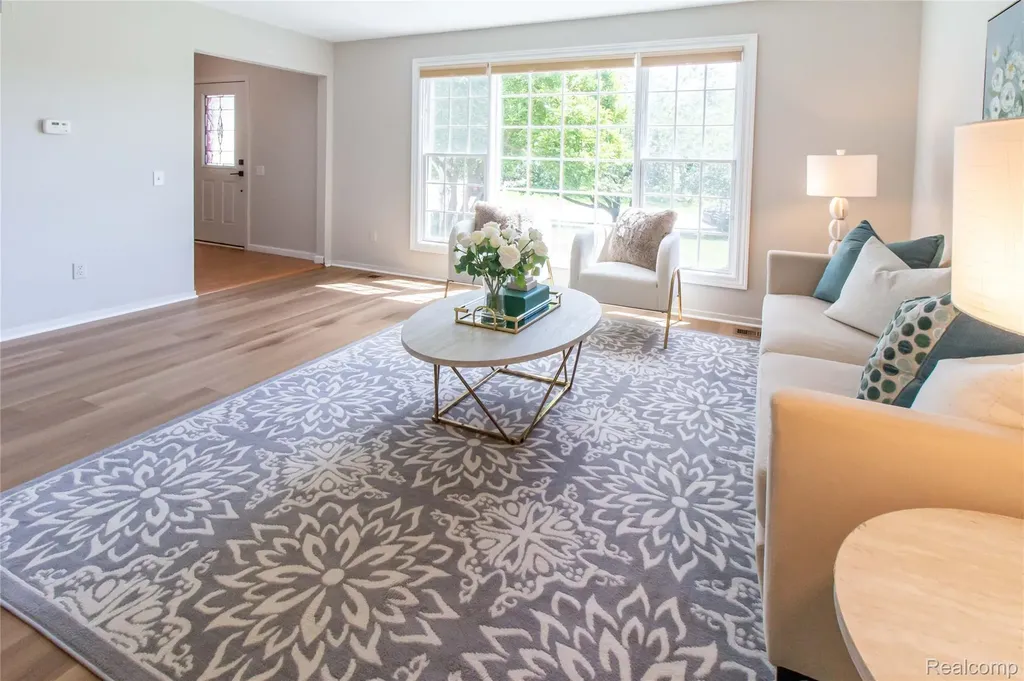 1880 Poppleton Drive West Bloomfield Charter Township MI 48324