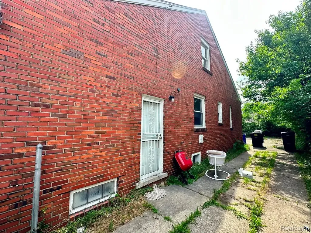 10150 Roxbury Street Detroit City MI 48224