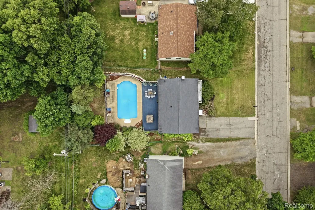 5233 Van Winkle Street Brighton Township MI 48116