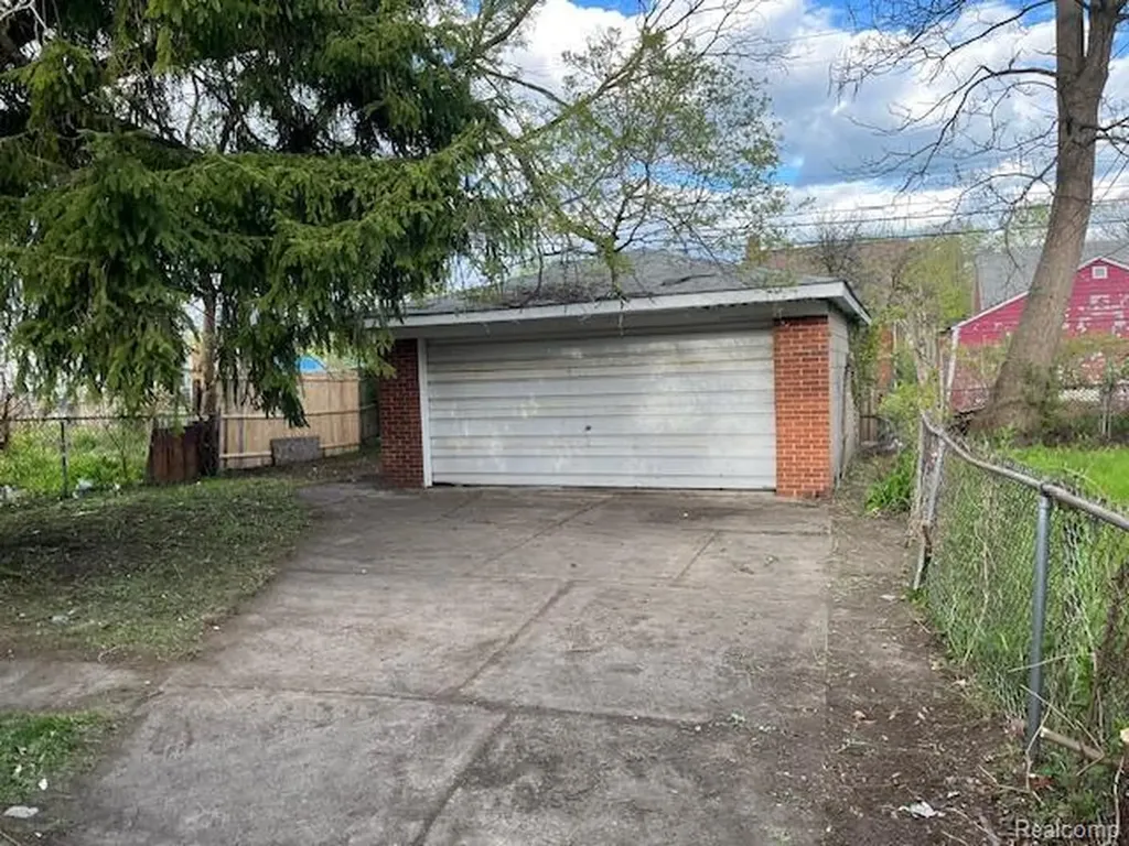 18968 Goulburn Street Detroit City MI 48205