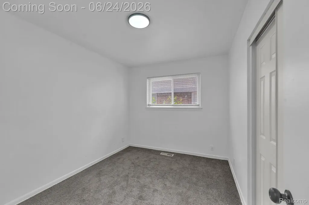 25636 Norfolk Street Dearborn Heights City MI 48125